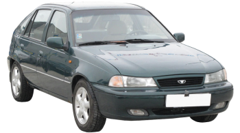 Daewoo Nexia / Hatchback / 5 doors / 1995-1997 / Front-right view